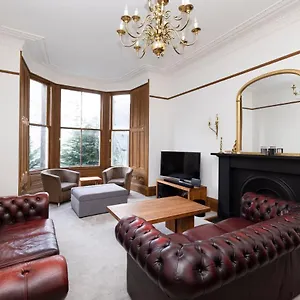 Joivy Spacious Near The Meadows Apartment Edinburgh